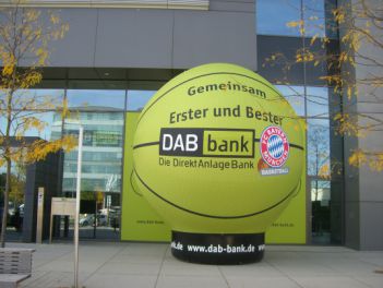 Standballon 6m in runder Form für DAB und FCBayern