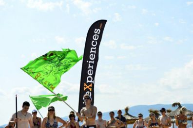 Flying Banner für LifeExperiences im Einsatz auf Mallorca