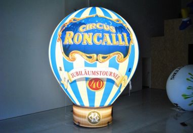 Standballon 4m für Circus Roncalli