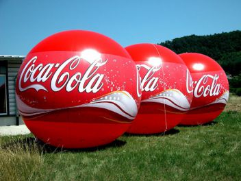 Werbeballone für CocaCola