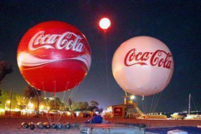 Werbeballone für CocaCola