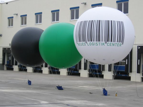 Drei Werbeballone EvoSkysign 400 für Citymedien produziert