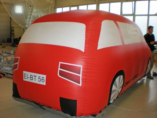 Aufblasbares Auto für Bertrandt produziert
