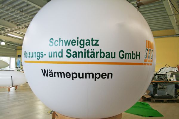 Werbeballon für Schweigatz produziert